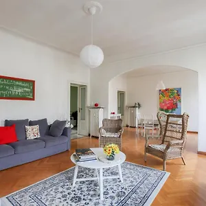 Apt With Balcony - 50 M Far From Pagano M1 Appartement