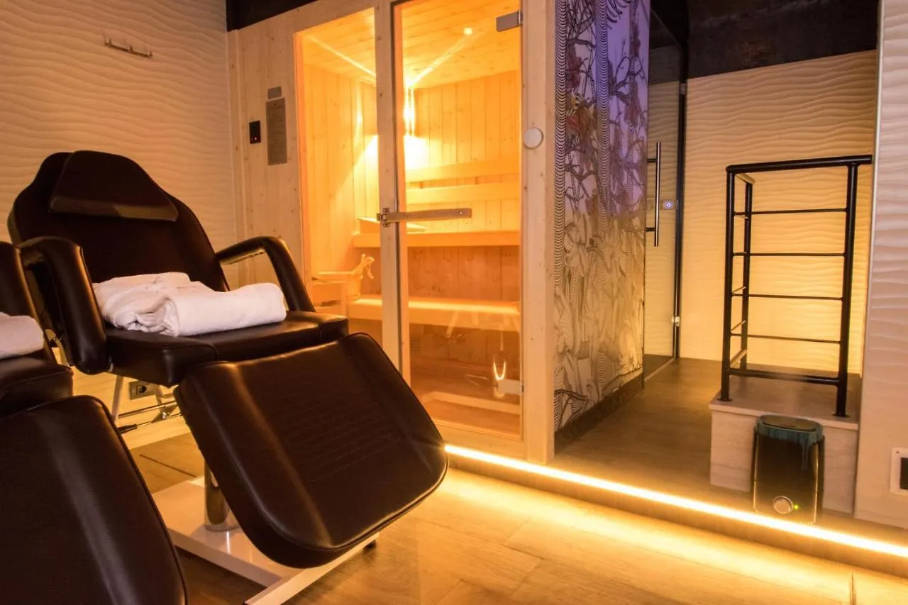 Roma Luxus Hotel